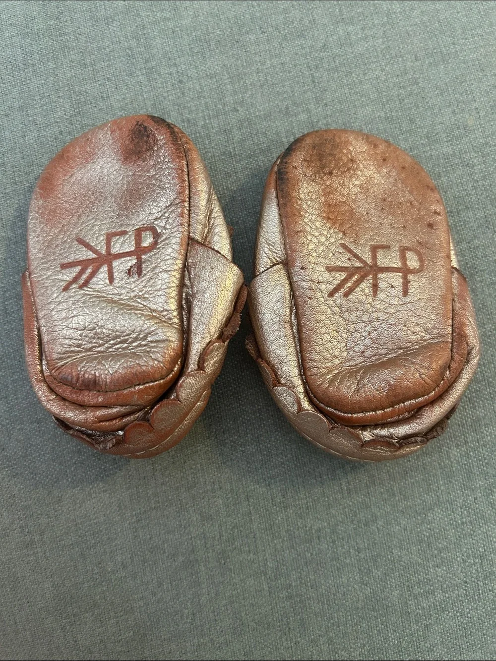 Freshly Picked Kids Metallic Rose Gold Bow Moccasin Shoes